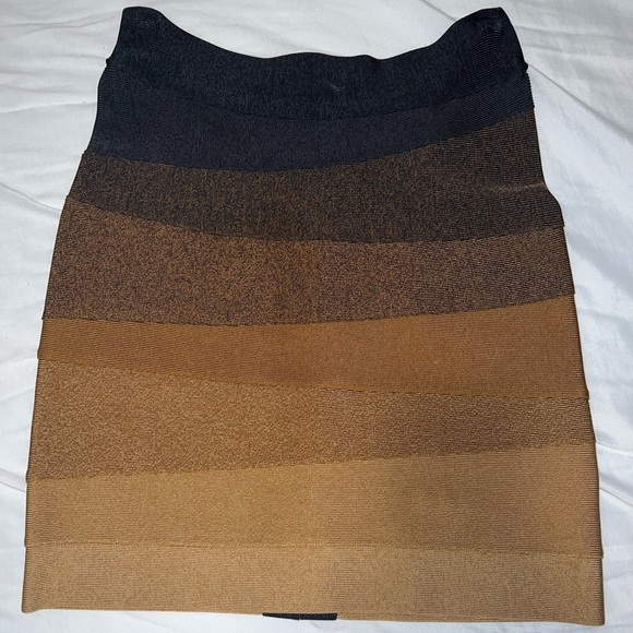 Herve Leger "Riley" Bandage Skirt - Picture 2 of 7